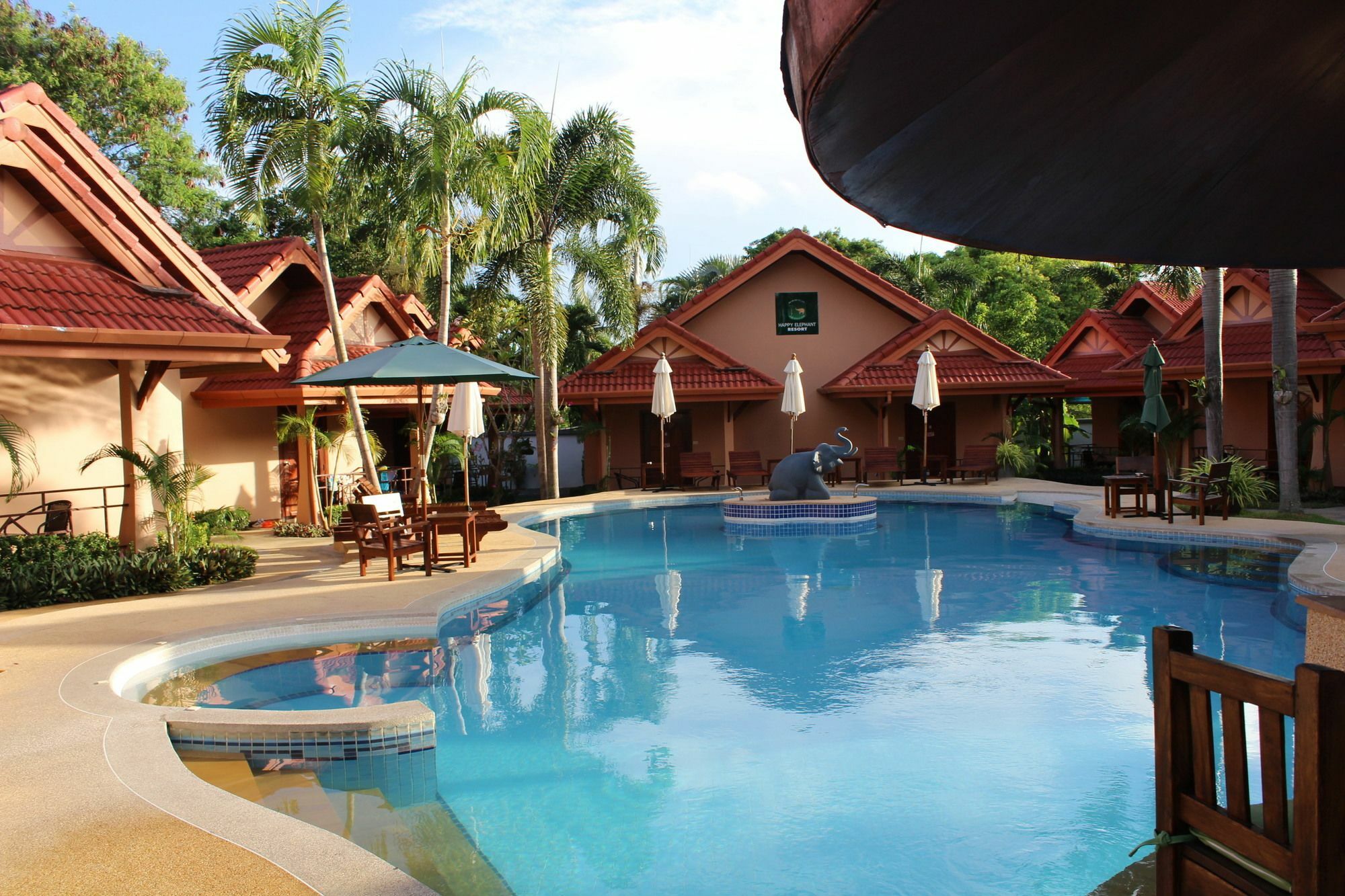 The Resort Happy Elephant Rawai Kültér fotó